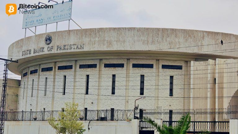 state-bank-of-pakistan-reverses-ban-crypto-banking-768x432-1.jpg