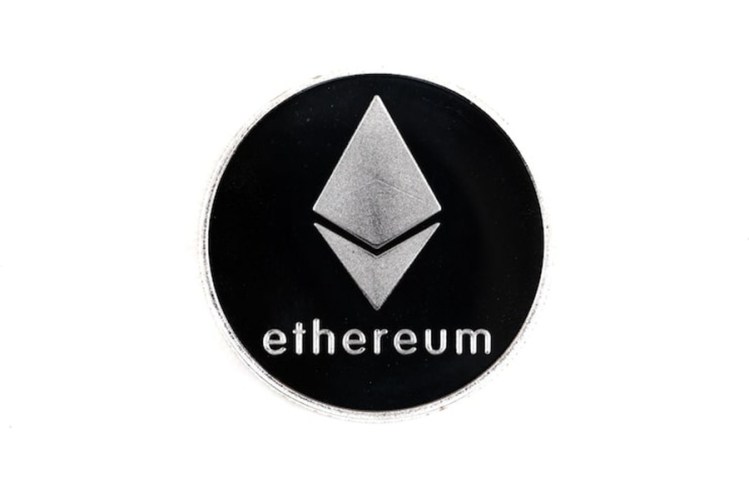 single-coin-cryptocurrency-silver-ethereum-isolated-white-background_96872-5992.jpg
